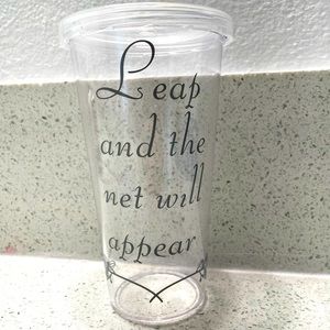 Customized tumbler cups